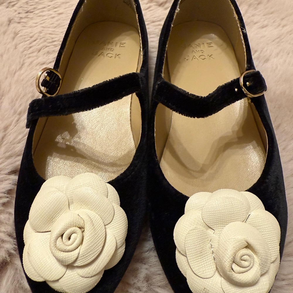Janie and Jack Black Mary Jane Shoes with Cream Floral Accent